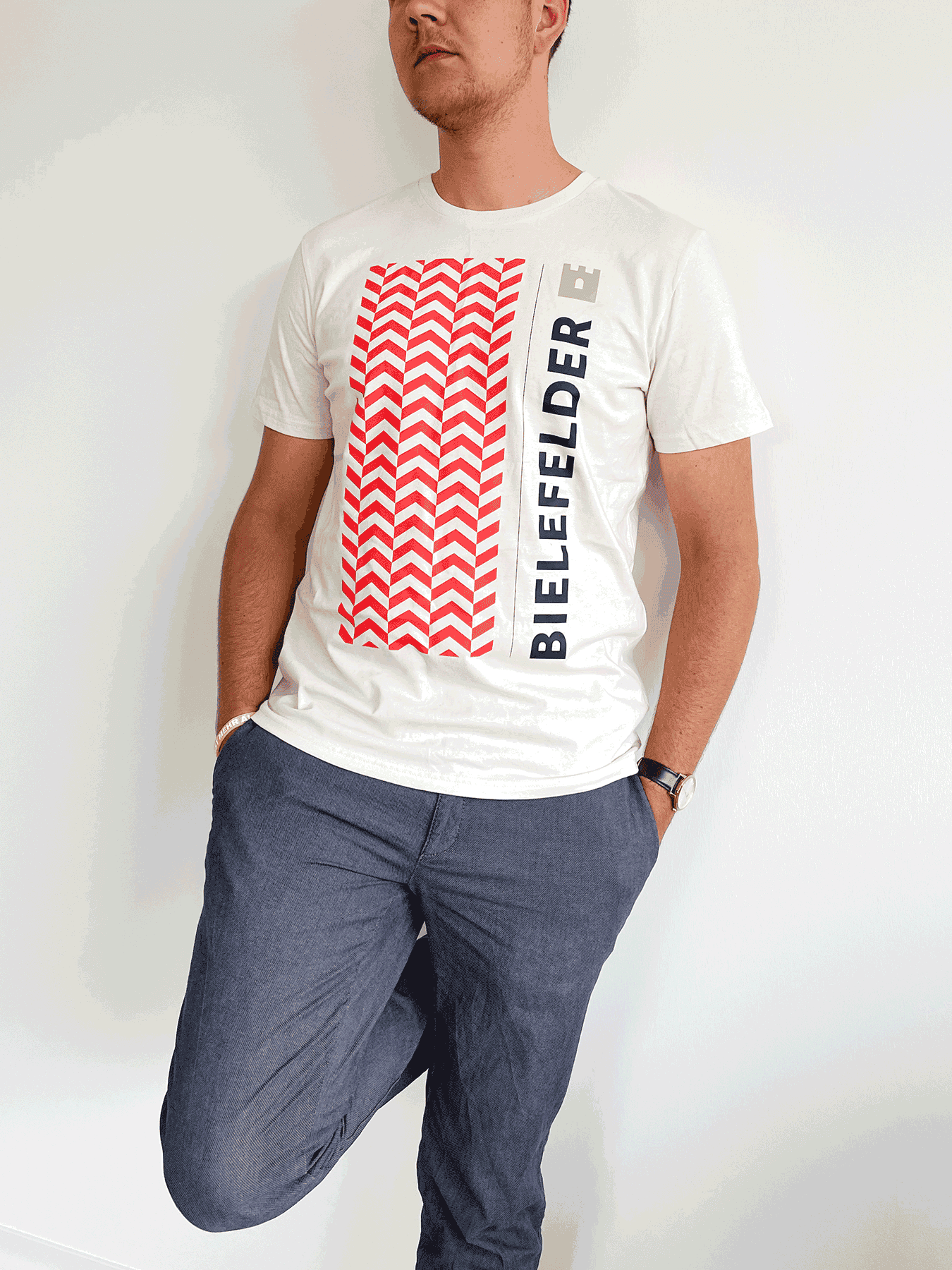 Mann im Bielefelder T-Shirt